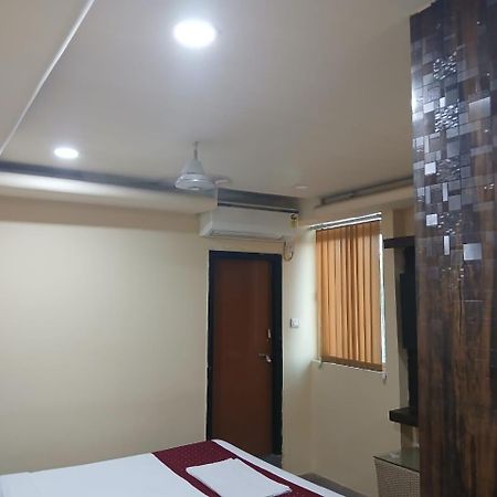 Blossoms Room Hotel Alekhya Residency- Luxury Lollection Haydarabad Dış mekan fotoğraf