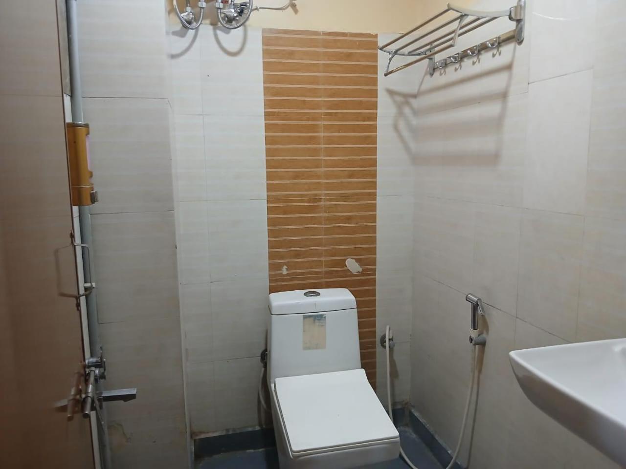 Blossoms Room Hotel Alekhya Residency- Luxury Lollection Haydarabad Dış mekan fotoğraf