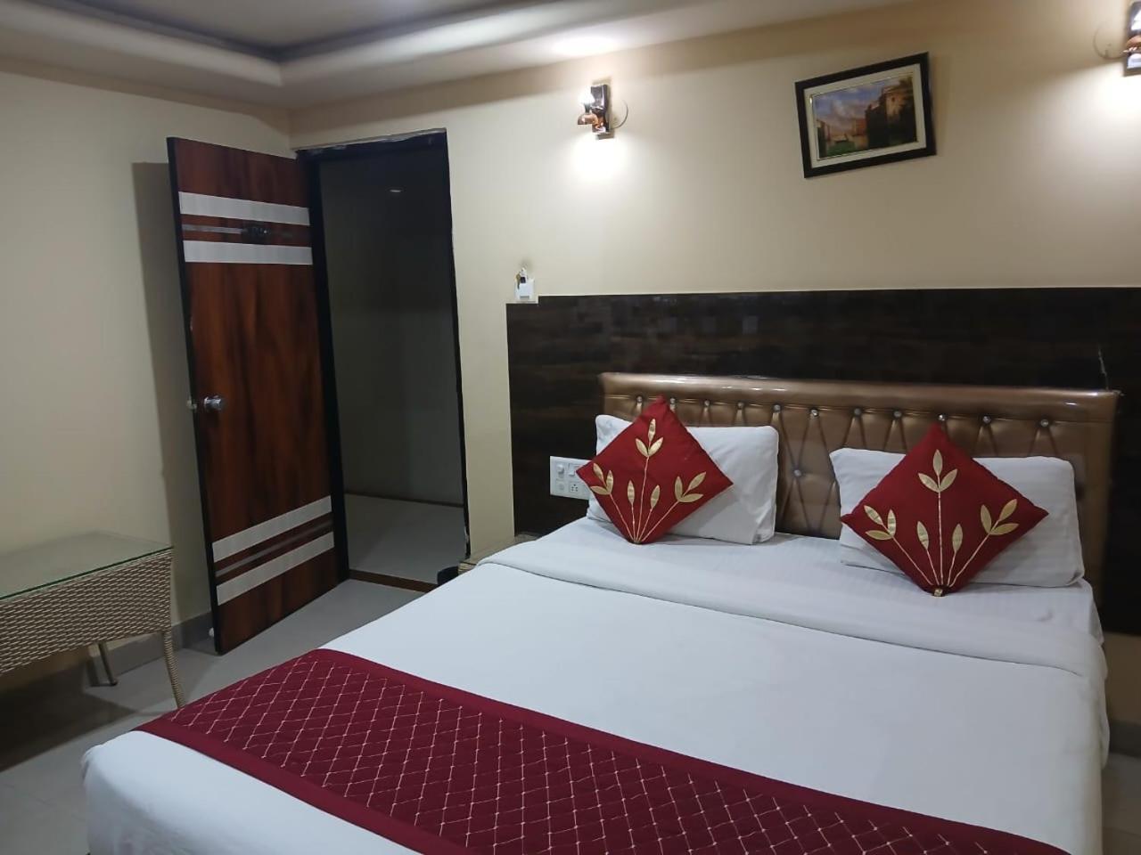 Blossoms Room Hotel Alekhya Residency- Luxury Lollection Haydarabad Dış mekan fotoğraf