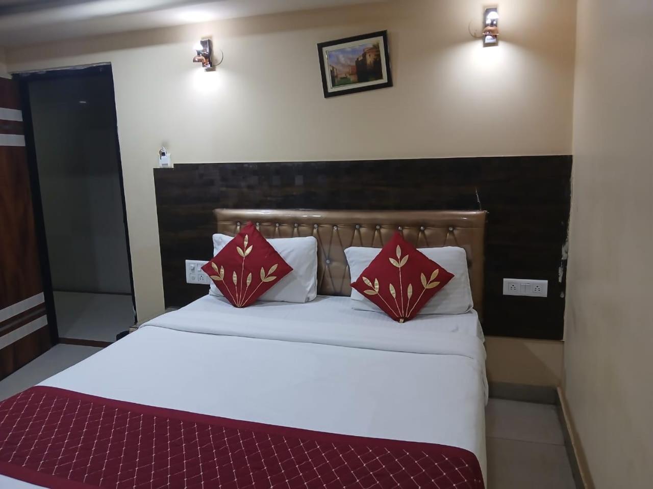Blossoms Room Hotel Alekhya Residency- Luxury Lollection Haydarabad Dış mekan fotoğraf